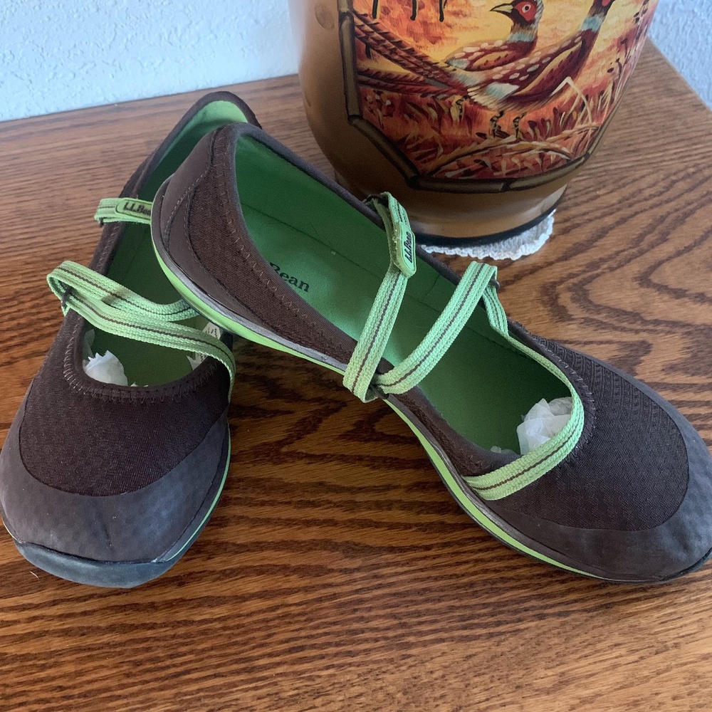 🟢LL Bean women’s strappy Mary Jane brown/green  shoe